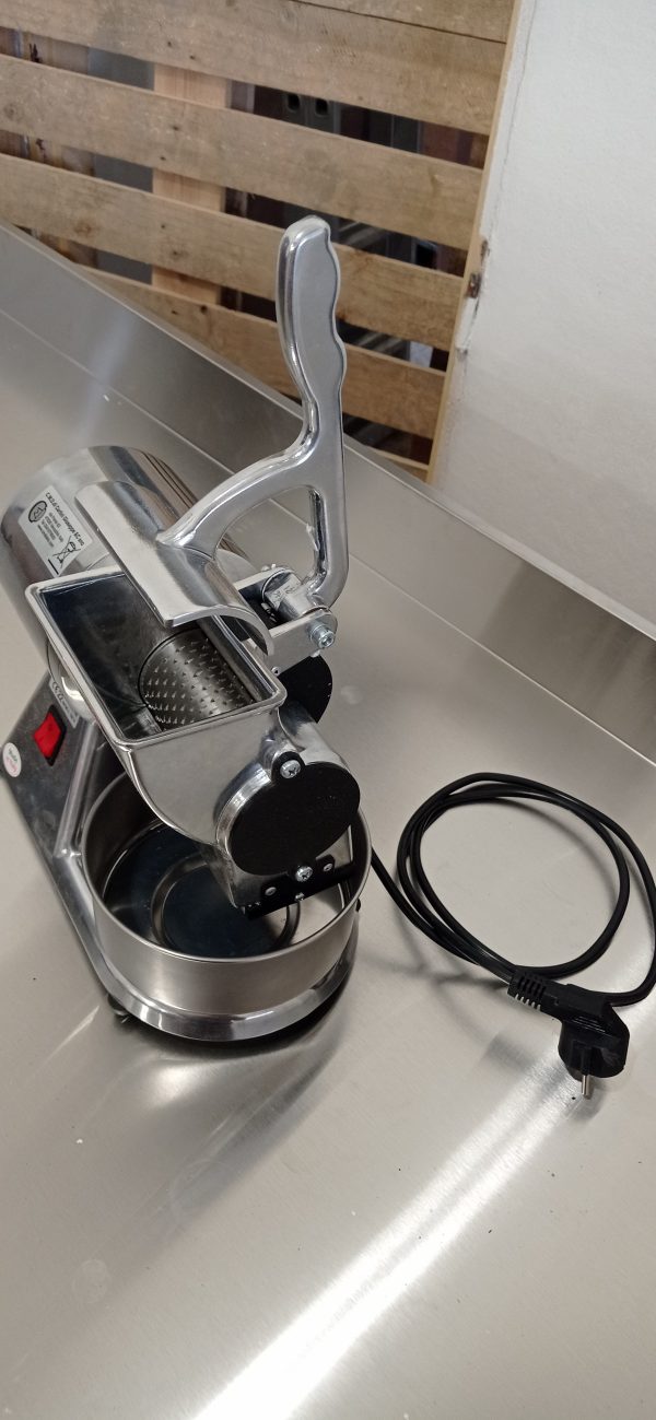 Použité - Struhadlo na tvrdý sýr, strouhanku, ořechy 35kg/hod - Image 7