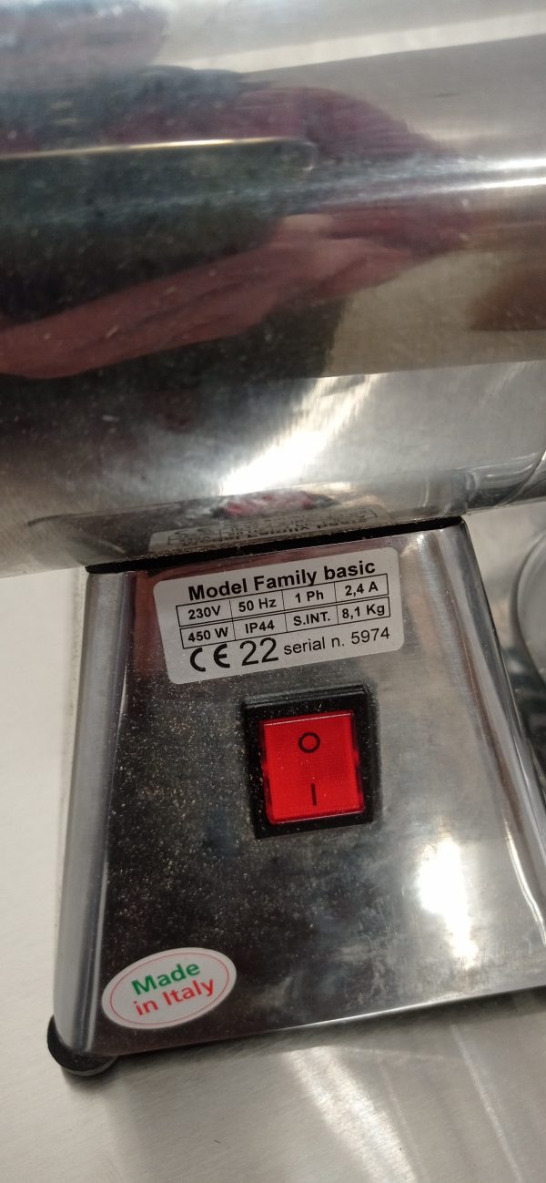 Použité - Struhadlo na tvrdý sýr, strouhanku, ořechy 35kg/hod - Image 2