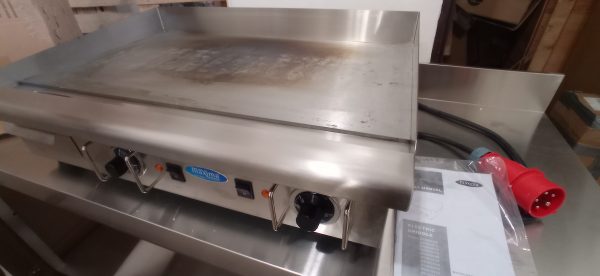 Použité- Elektrická grilovací deska – 73cm – 4,4kW – hladká | MAXIMA BIG 09300075 - Image 6