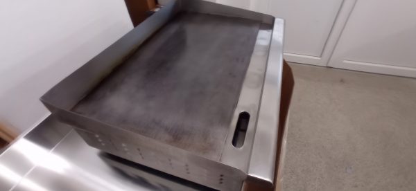 Použité- Elektrická grilovací deska – 73cm – 4,4kW – hladká | MAXIMA BIG 09300075