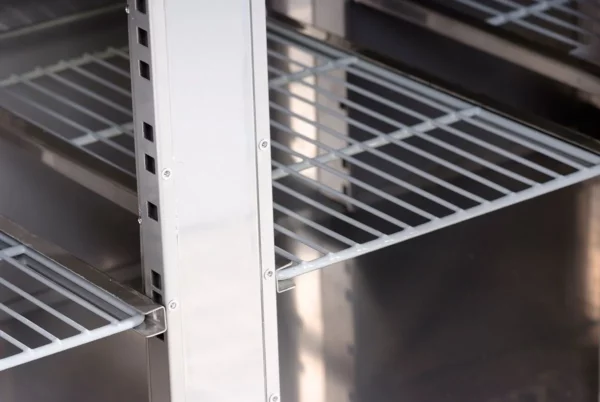Nápojový chladící stůl ECO - 2230x700mm - se 4 skleněnými dvířky a podstavcem - Image 2
