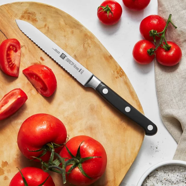 ZWILLING | PROFESSIONAL S - Univerzální nůž s vlnitým ostřím - čepel: 130mm - Image 4