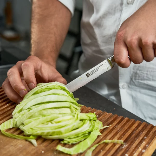 ZWILLING | VIER STERNE - Univerzální nůž s vlnitým ostřím - čepel: 130mm - Image 9