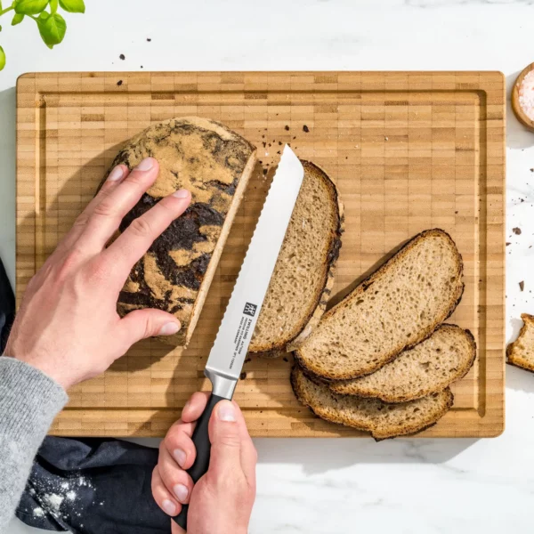 ZWILLING | TANREI - Nůž na chléb s vlnitým ostřím - čepel: 200mm - stříbrný - Image 3