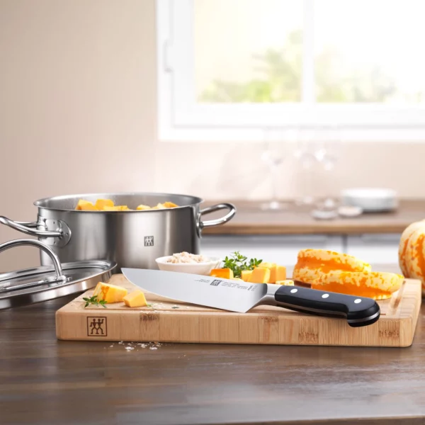 ZWILLING | PRO - Kuchařský nůž - čepel: 200mm - Image 5