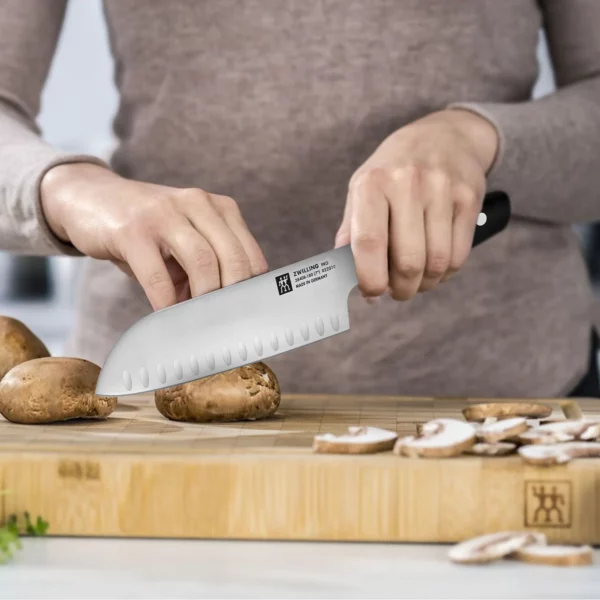 ZWILLING | PRO - Santoku nůž-čepel: 180mm - Image 4