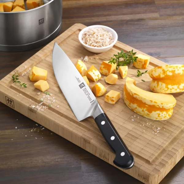 ZWILLING | PRO - Kuchařský nůž - čepel 23 cm - Image 5