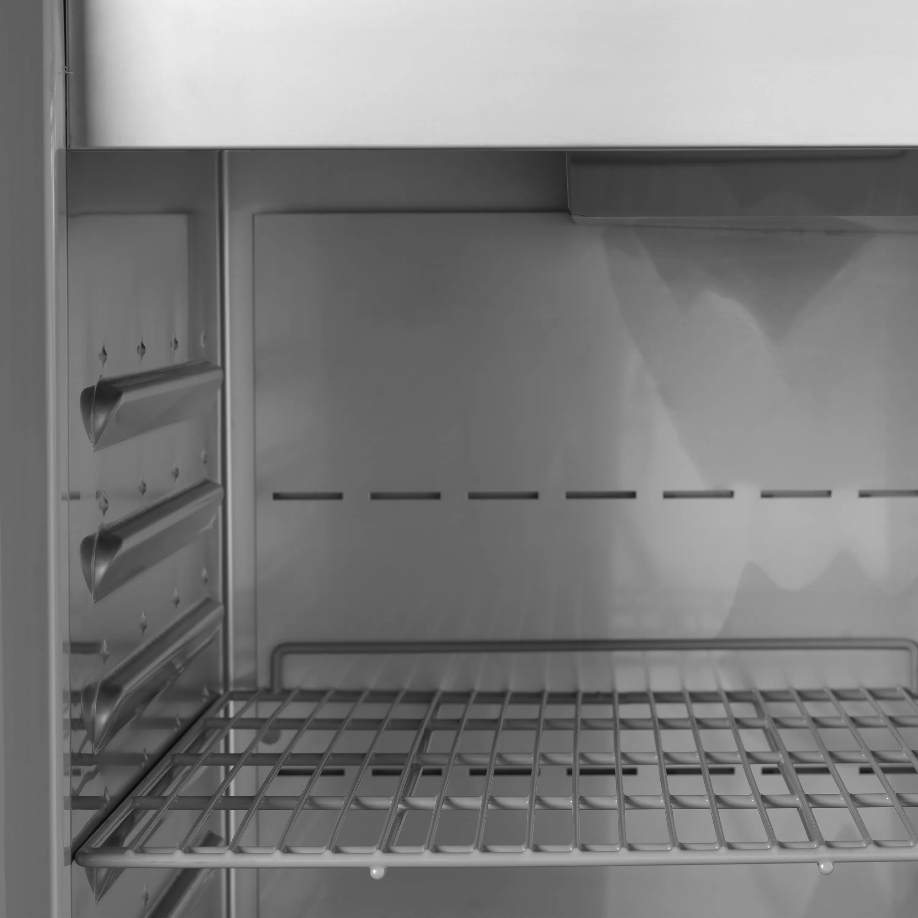 Chladiaca skriňa – plné dvere – nerezová | TEFCOLD UR 600 X1 (Kópia) - Obrázek 2